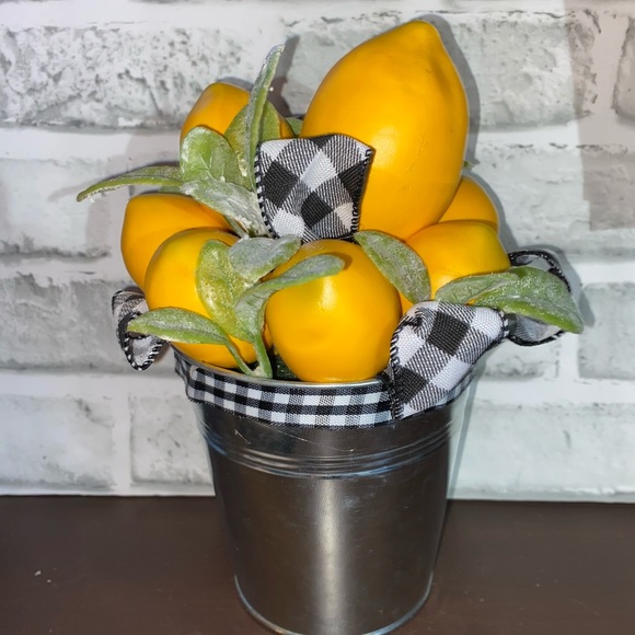 Farmhouse Lemon Bouquet Buffalo plaid Greenery - Picture 10 of 11